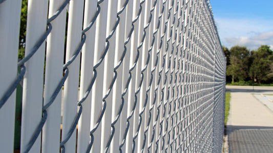 Privacy Link Chain Link Galvanized with White Slats